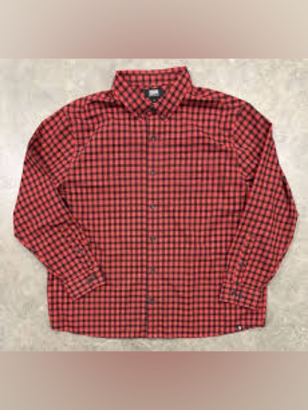 Duluth Trading Co Red and Black Plaid Button-Down Shirt